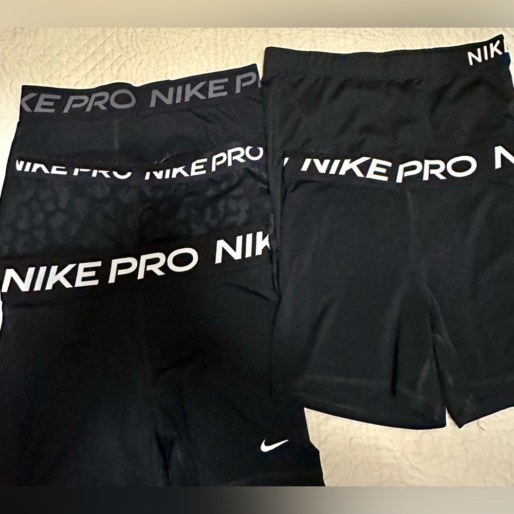 Women’s Nike Pro Black Shorts Set